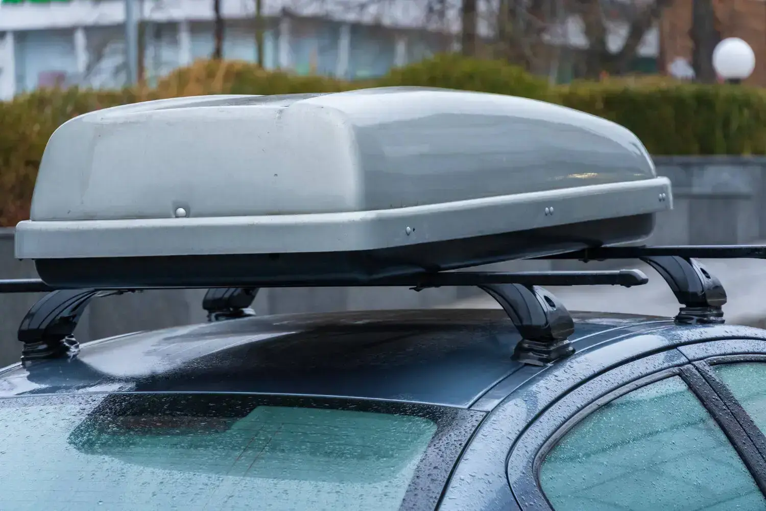 Wie stark beeinflusst eine Dachbox die Reichweite eines Elektroautos?